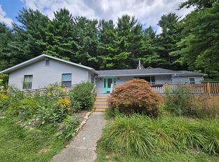 5220 Sutton Rd, Ann Arbor, MI 48105