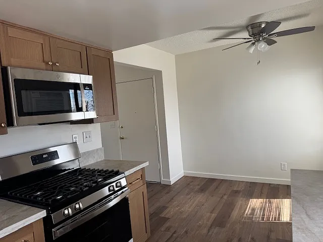 1631 N Allen Ave — Photo 17