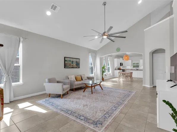 721 Schefer St, Leander, TX 78641
