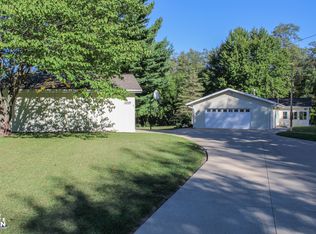 63599 Youngs Prairie Rd, Constantine, MI 49042