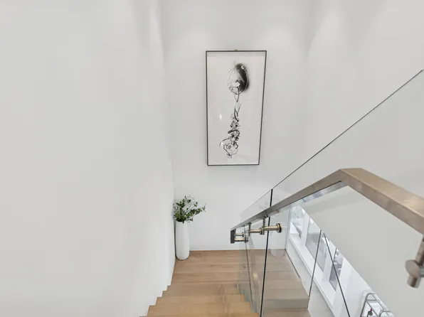 150 East 23rd Street image 9 of 17