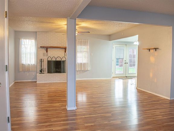 2nd image of 1309 Scenic Dr