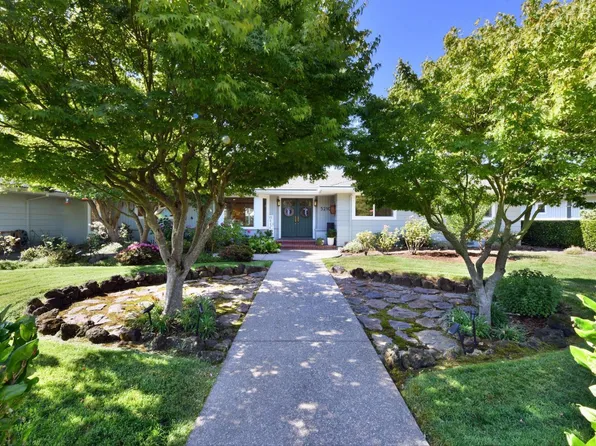 5210 Oak Meadow Drive, Santa Rosa, CA 95401