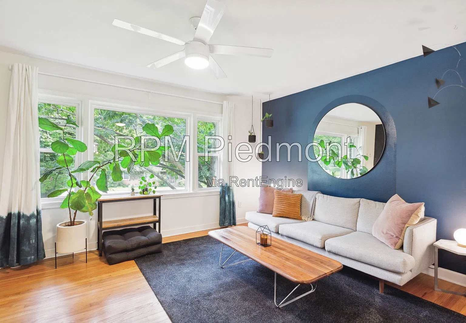 2 bed, 1.0 bath, $1,650 — Photo 2