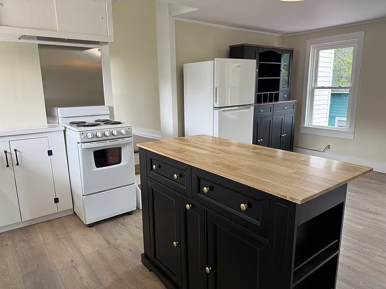 16 Winooski St #3 — Photo 3