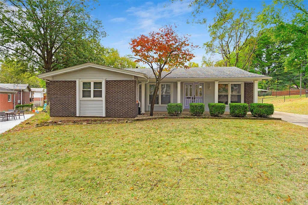2271 Woodgrass Dr photo 1