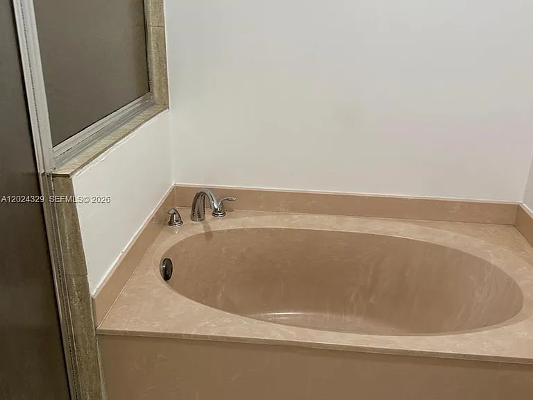 11090 Baybreeze Way — Photo 16