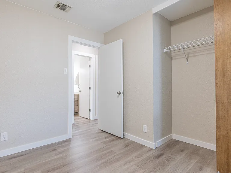 1366 Bayou Dr — Photo 18