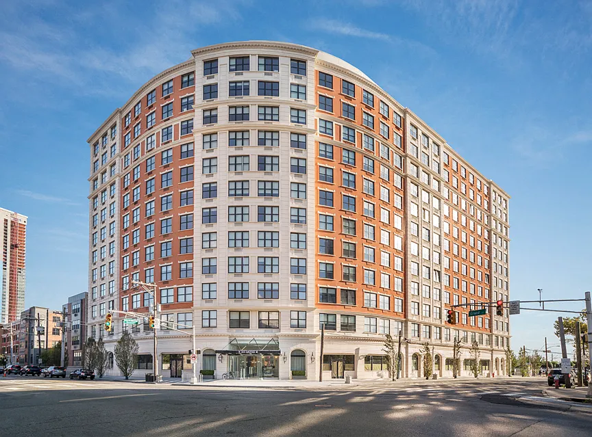 333 GRAND STREET — Photo 2
