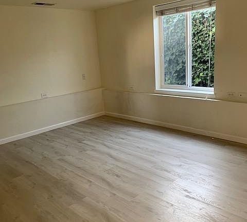 4th image of 119 Highland Ave APT A
