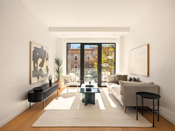 630 Grand Avenue image 2 of 20