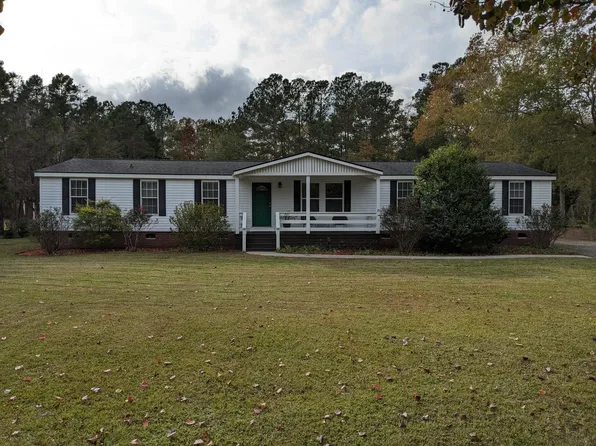 221 Highland Dr, Summerville, SC 29483