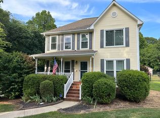 1820 Foxhall Ln, Mebane, NC 27302