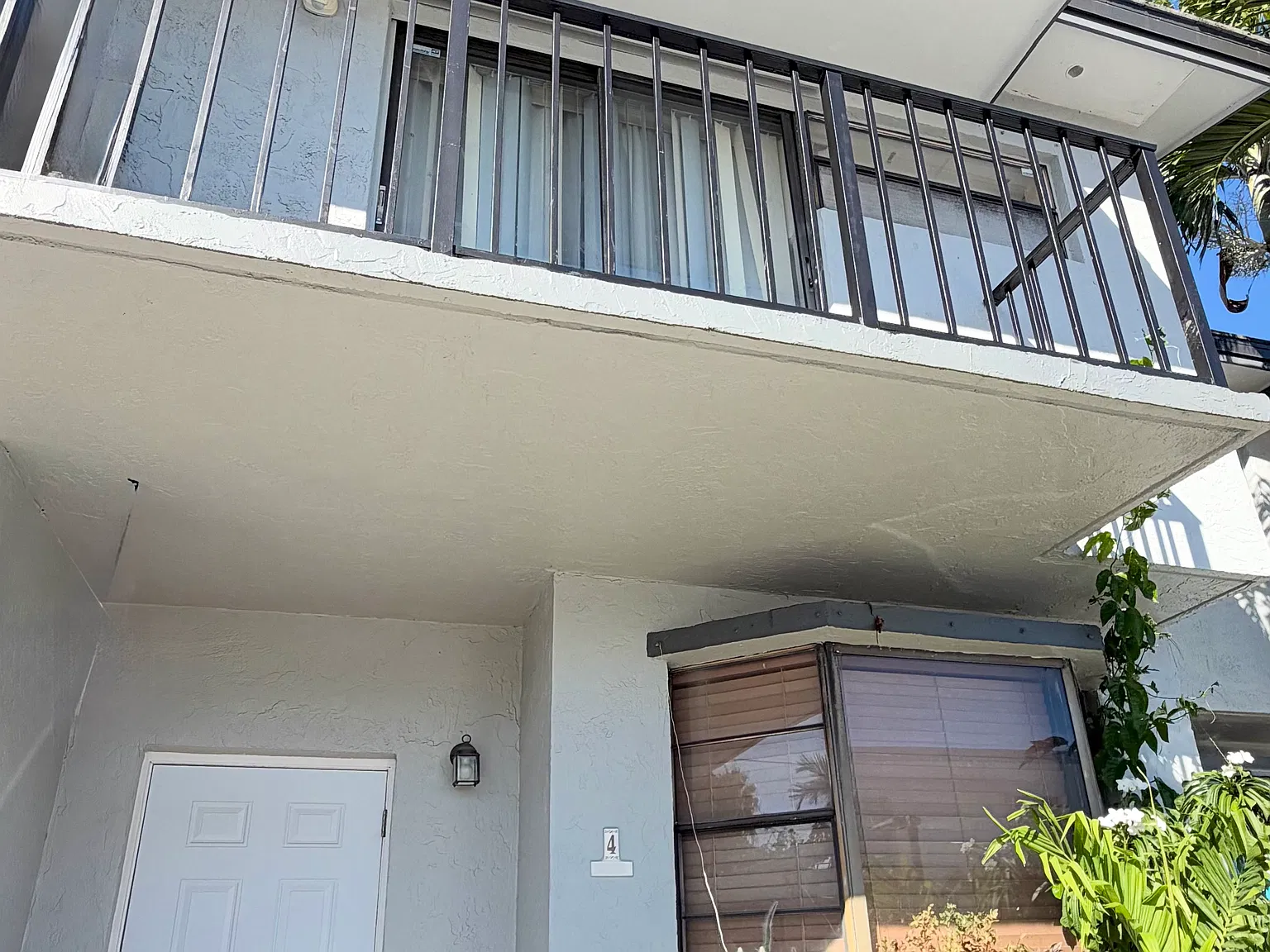2 bed, 2.5 bath, 935 sqft, $2,350 — Photo 1