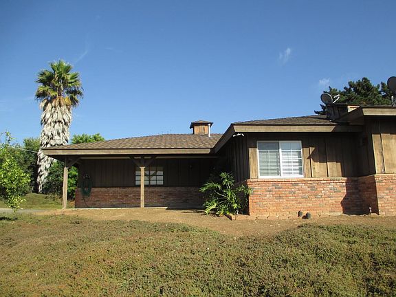 3rd image of 3823 Robinhood Ln #A
