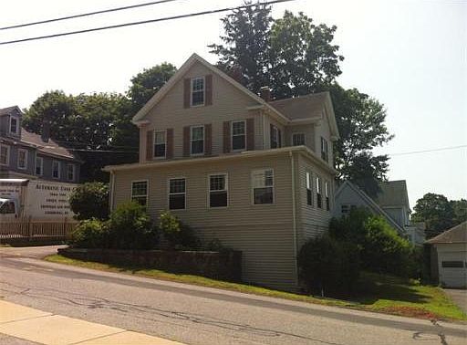 2nd image of 33 Greenwood St