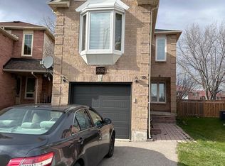 1616 Tawnberry St, Pickering, ON L1X 2C3