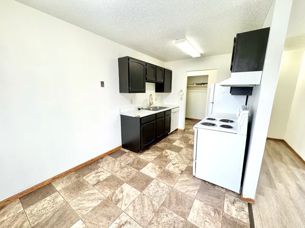 1402 32nd St S #314, Fargo, ND 58103