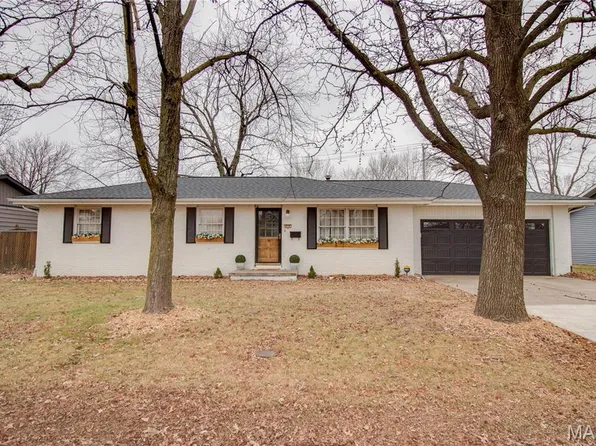 610 Vermont St, Bethalto, IL 62010