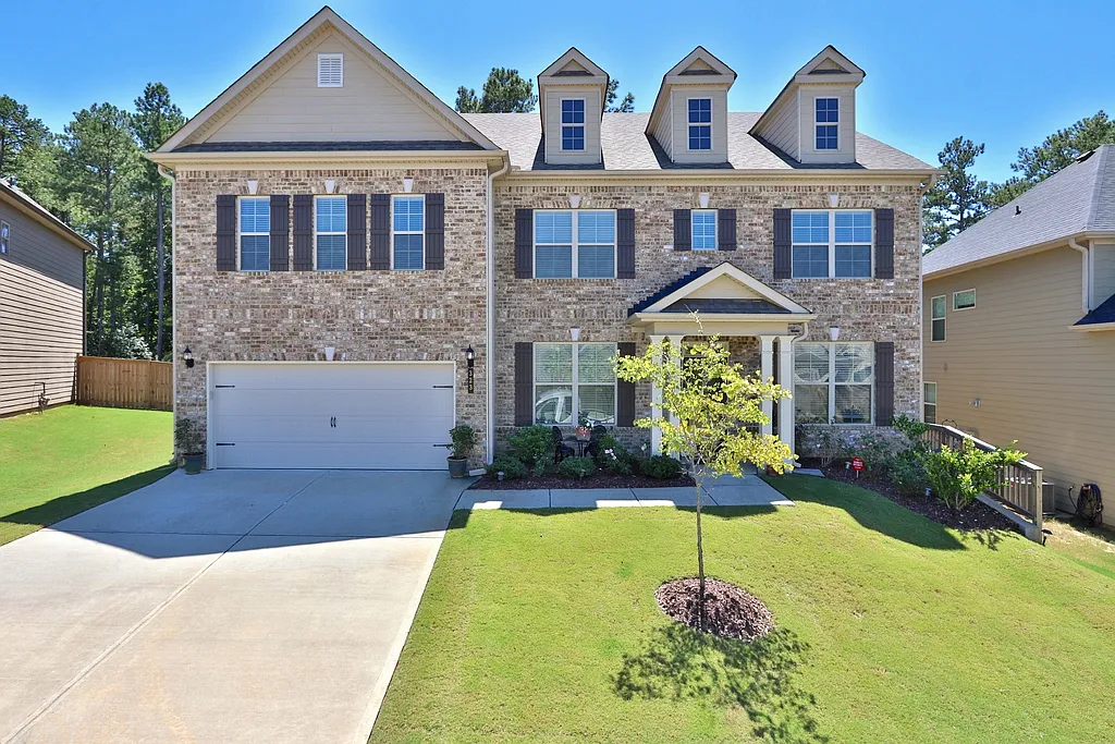 323 Hillgrove Dr photo 1