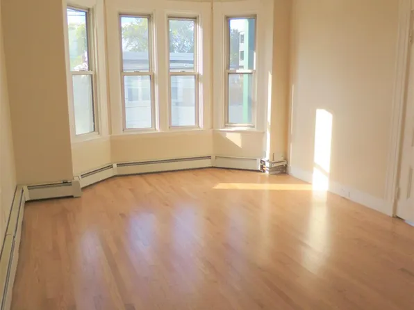 82 Norfolk St #8, Cambridge, MA 02139