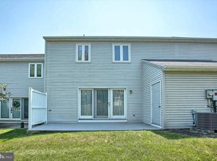 1810 Creek View Dr, New Cumberland, PA 17070