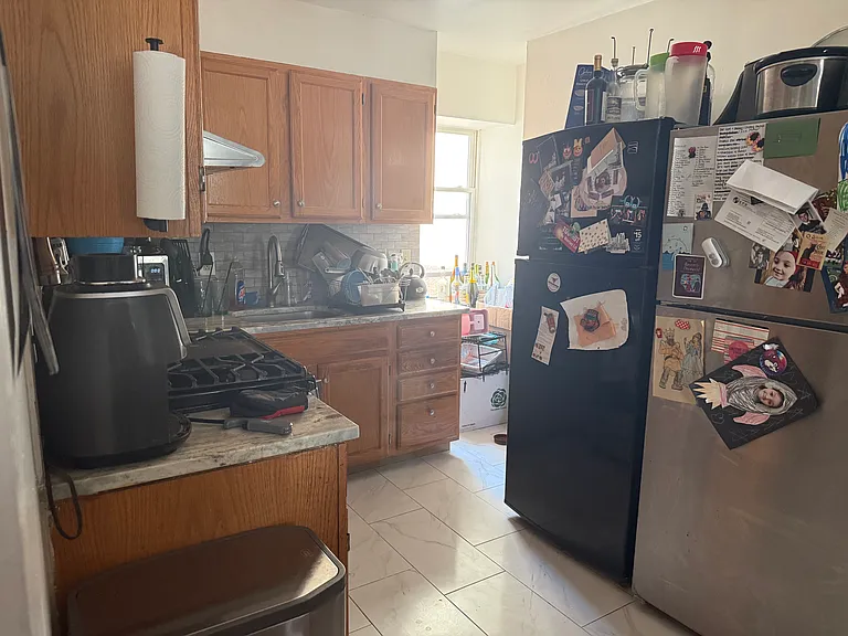 1010 Green St #2 — Photo 4