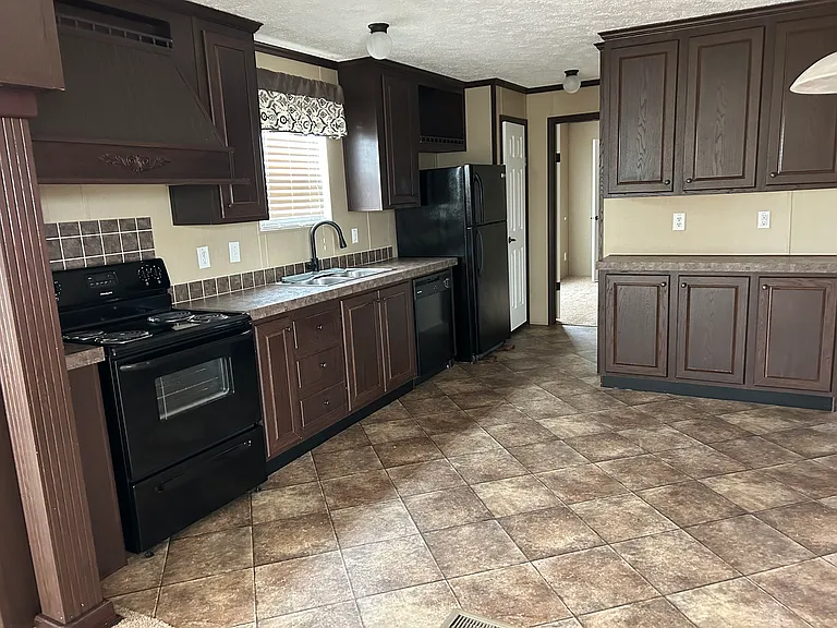 71 County Road 3004 — Photo 4