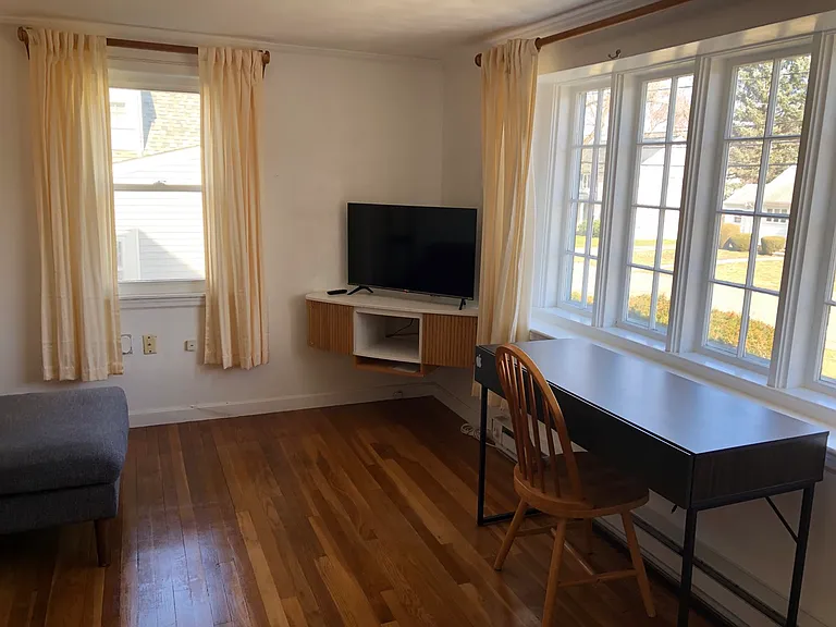 43 Hillcroft Rd — Photo 9