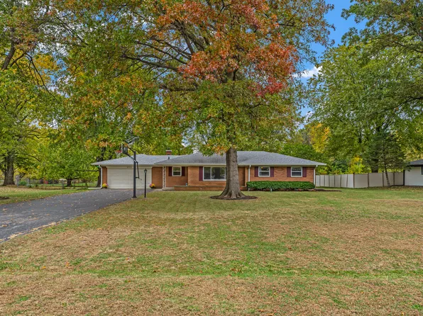 4904 E 70th St, Indianapolis, IN 46220