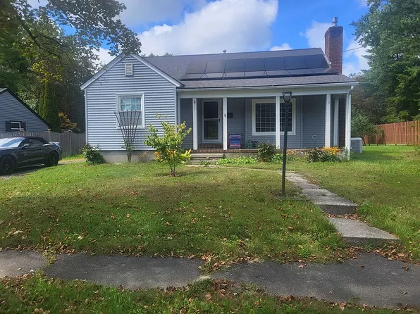 60 Richmond Ave, Lee, MA 01238