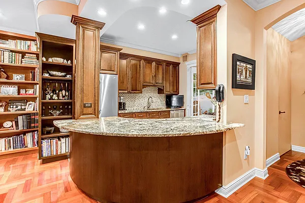 Rented by BLU Real Estate | media 8
