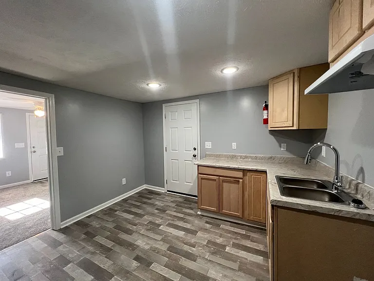 2218A Murchison Rd — Photo 5