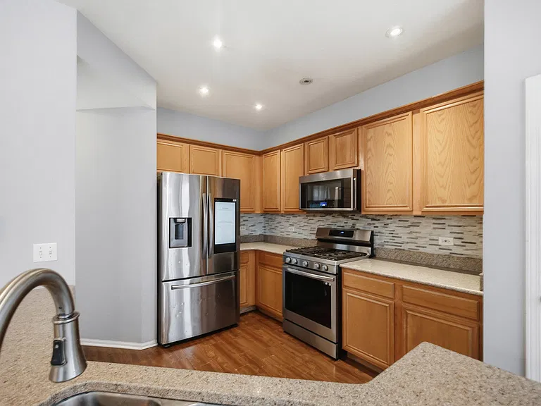512 Normandy Ln — Photo 7