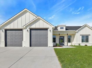 517 S Sweetwater Rd, Maize, KS 67101