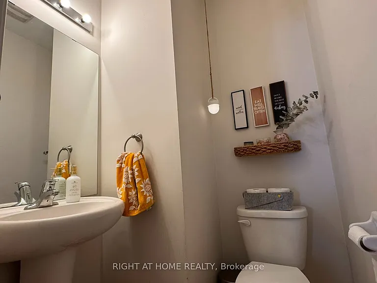 31 Edward Horton Cres — Photo 9