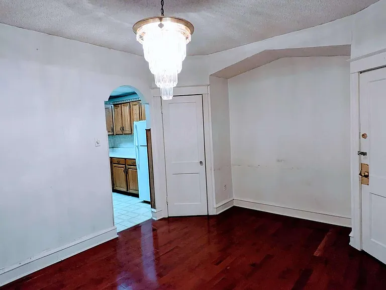 103 W Spencer St — Photo 9
