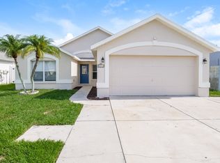 8211 National Dr, Port Richey, FL 34668