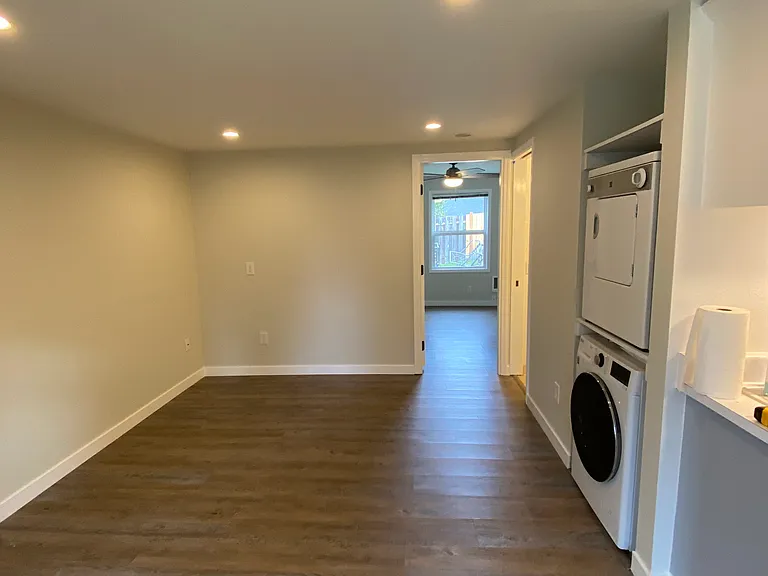 26 E Marilyn Ave #B — Photo 6