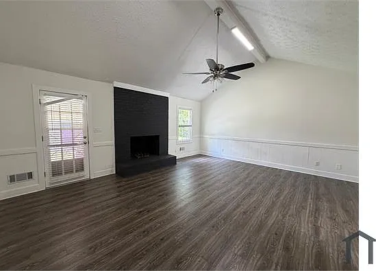 2203 Meadow Dr — Photo 13