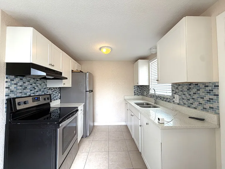 634 Dogwood Ct — Photo 6