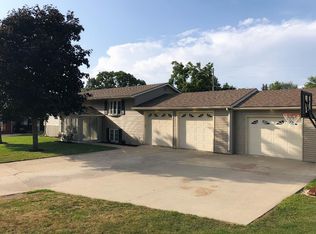 2377 Tower Dr, Fort Dodge, IA 50501