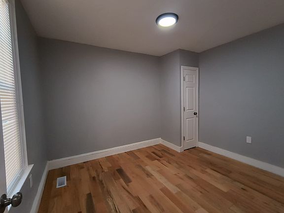 5th image of 72 Rock St #1