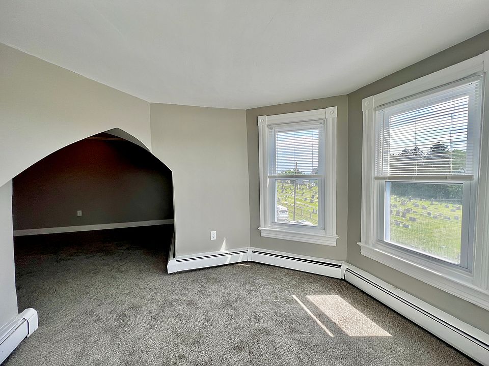 Alcove Area Off of Living Room