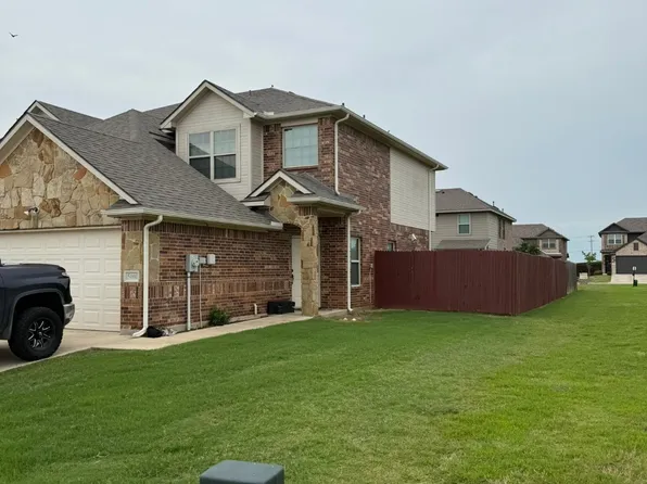 5001-5003 Sanger Circle Dr, Sanger, TX 76266