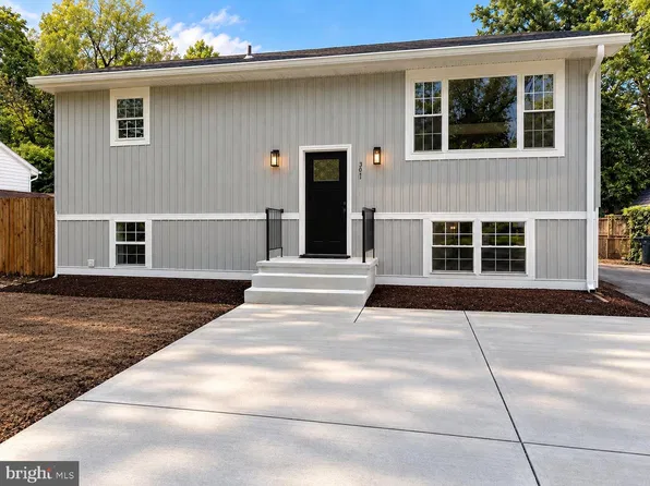 391 Hilltop Ln, Annapolis, MD 21403
