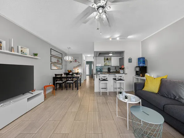 3201 SE 10th Street #A11, Pompano Beach, FL 33062