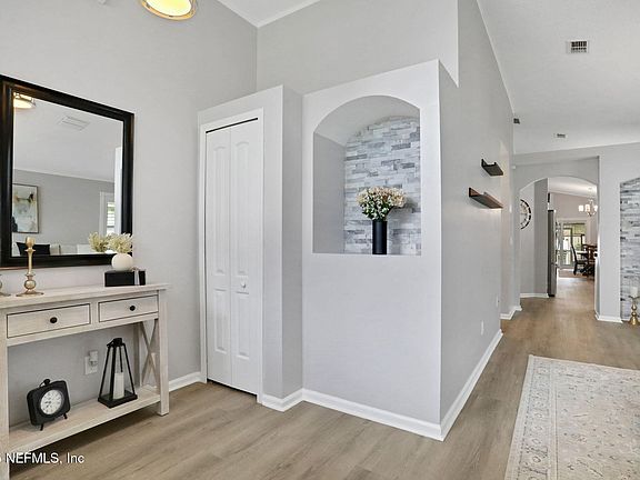 3rd image of 1858 WOODRIVER Drive