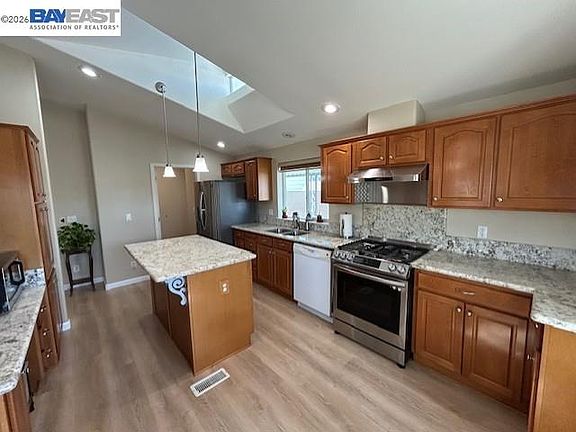 4th image of 1200 W Winton Ave Spc 71