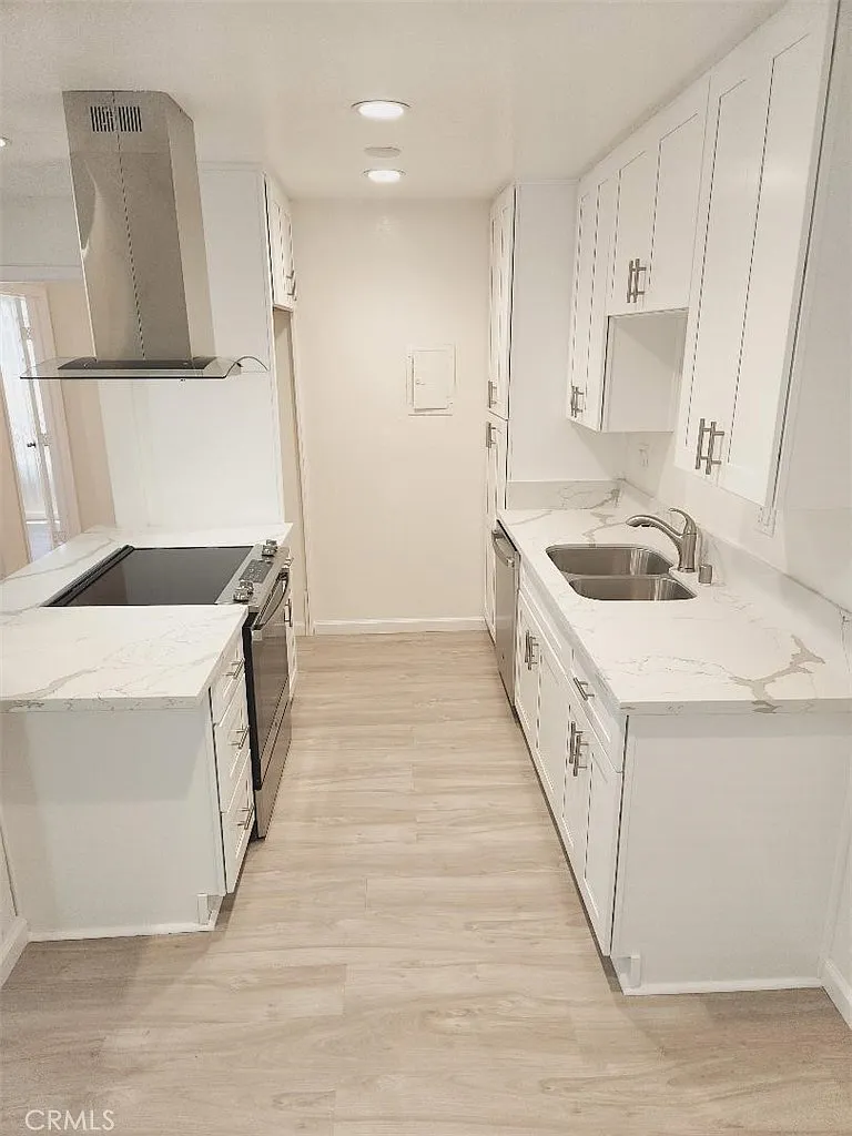 1 bed, 642 sqft, $2,195 — Photo 1